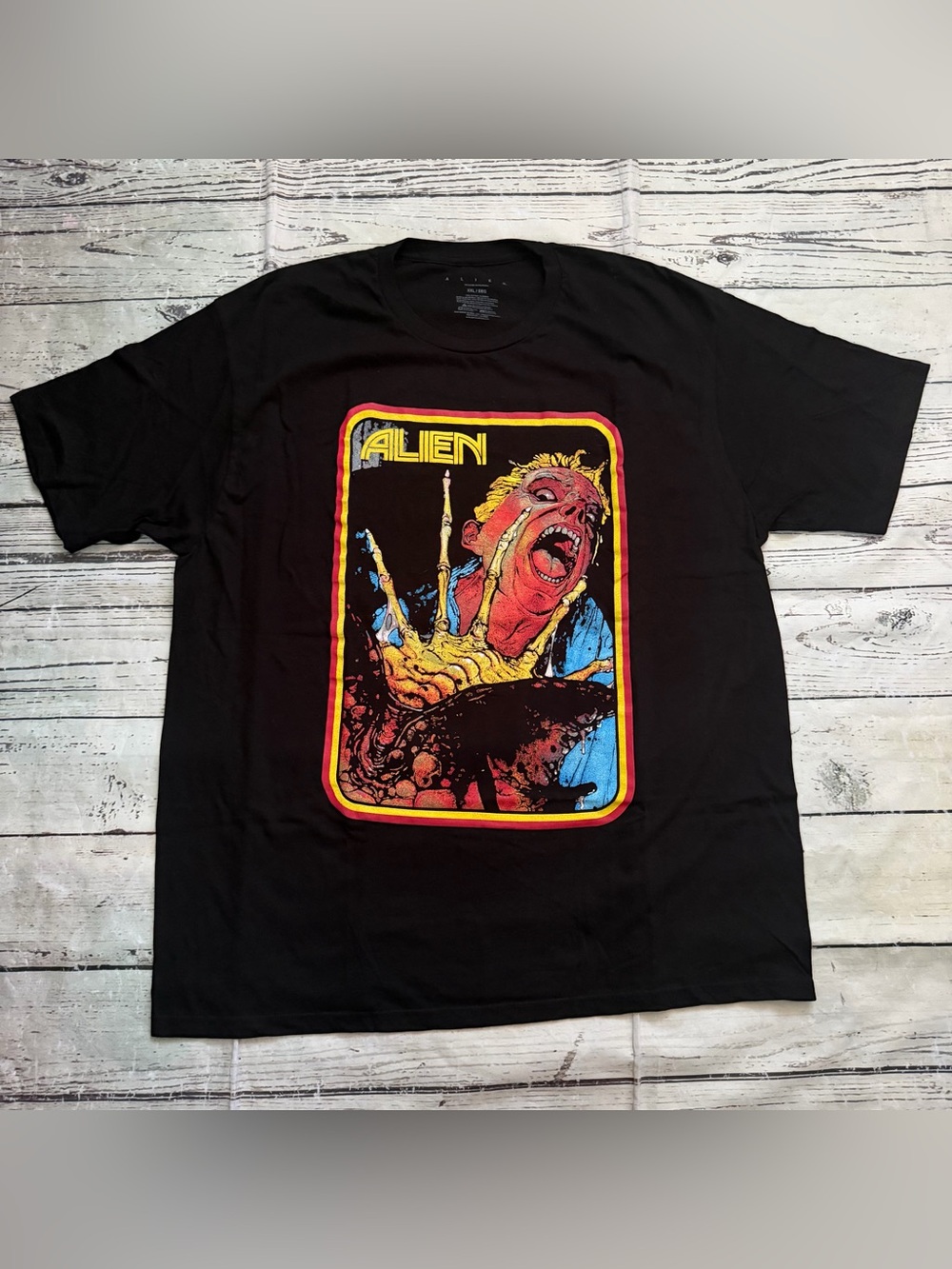 Alien Graphic Tee retro